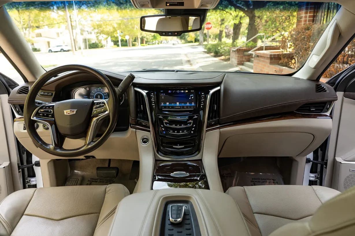 2016 Cadillac Escalade ESV Premium, view