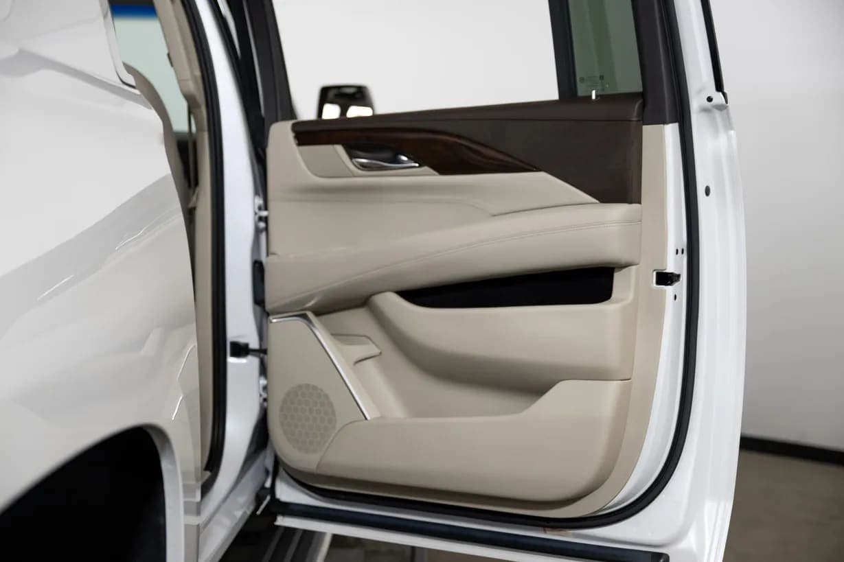 2016 Cadillac Escalade ESV Premium, view