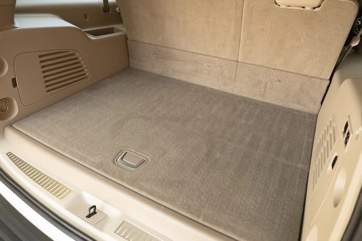 2016 Cadillac Escalade ESV Premium, view