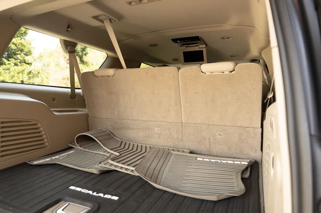 2016 Cadillac Escalade ESV Premium, view