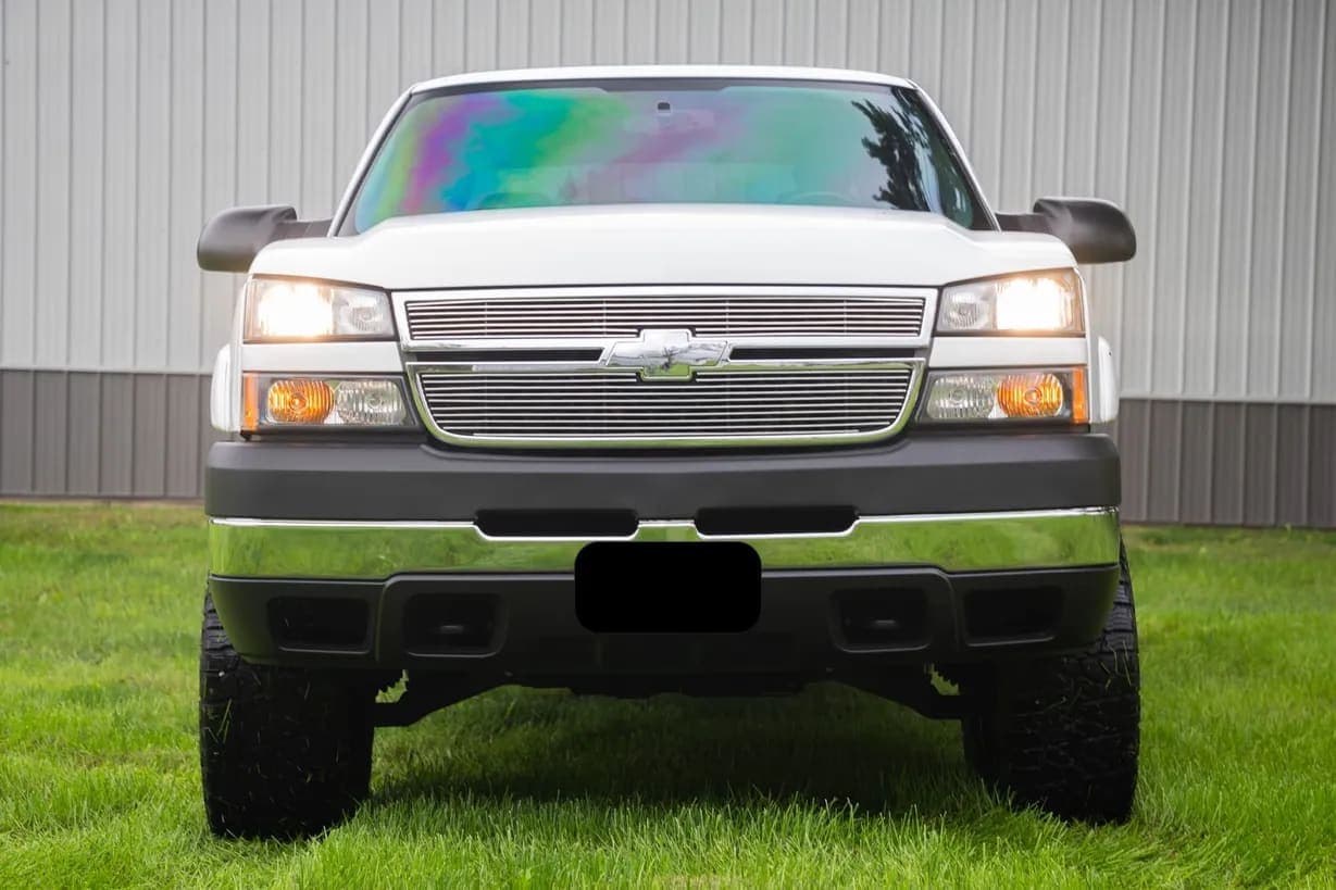 2005 Chevrolet Silverado 2500HD LS, view