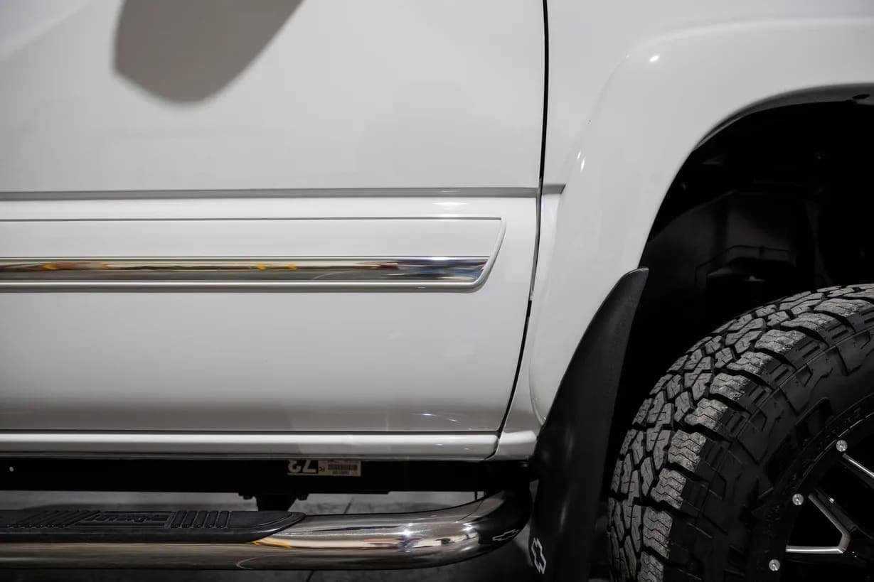 2005 Chevrolet Silverado 2500HD LS, view