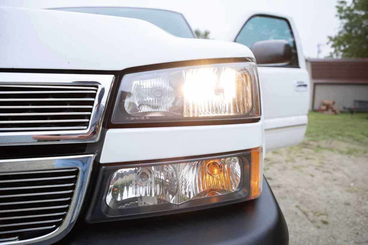 2005 Chevrolet Silverado 2500HD LS, view
