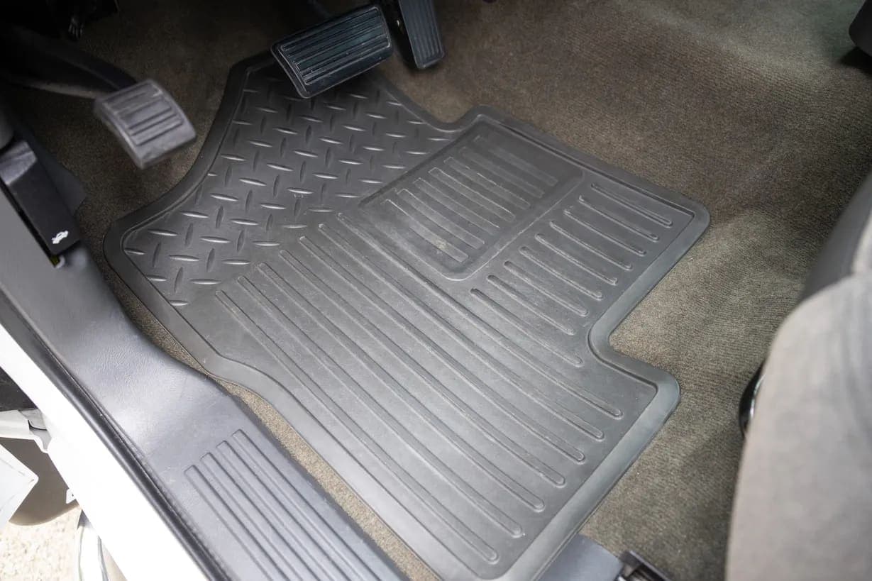 2005 Chevrolet Silverado 2500HD LS, view