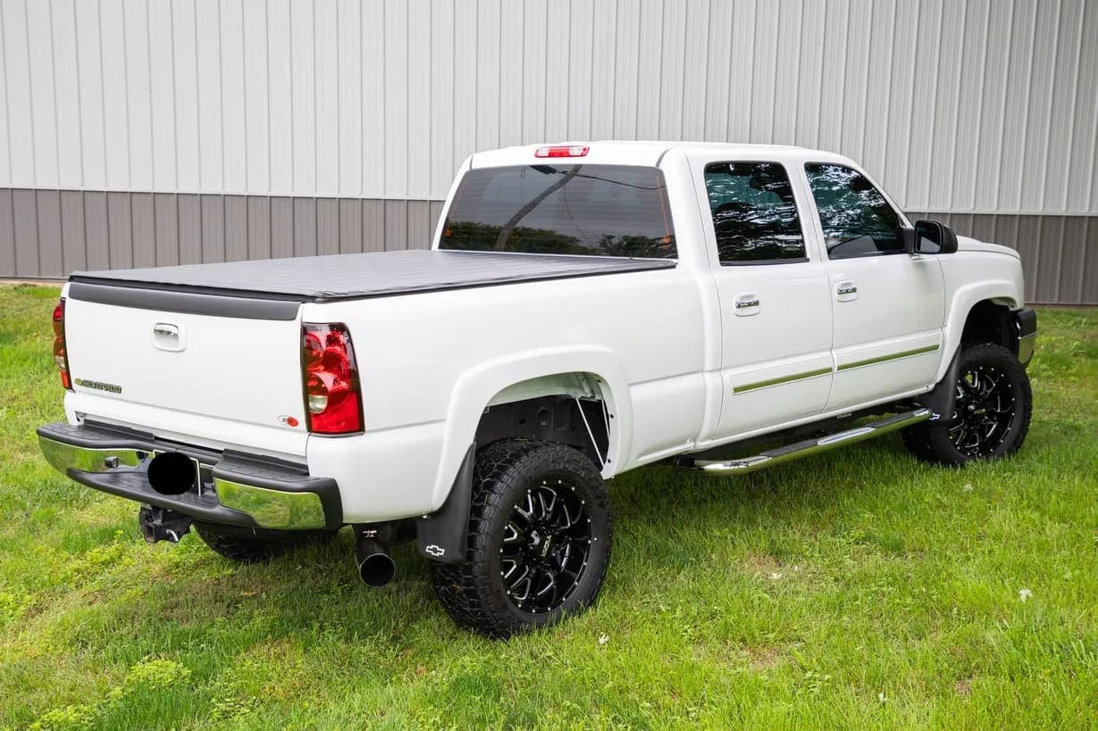 2005 Chevrolet Silverado 2500HD LS, view
