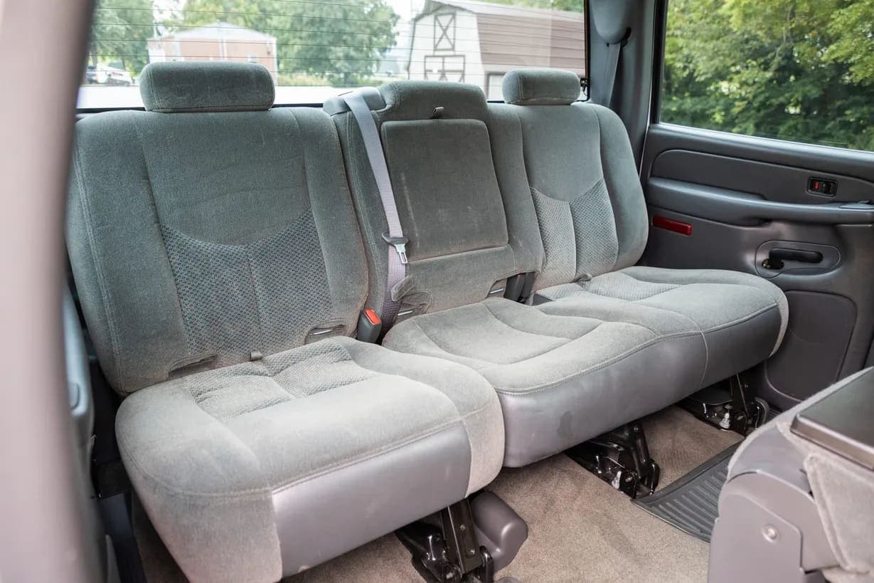 2005 Chevrolet Silverado 2500HD LS, view