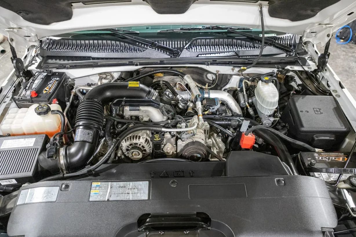 2005 Chevrolet Silverado 2500HD LS, view