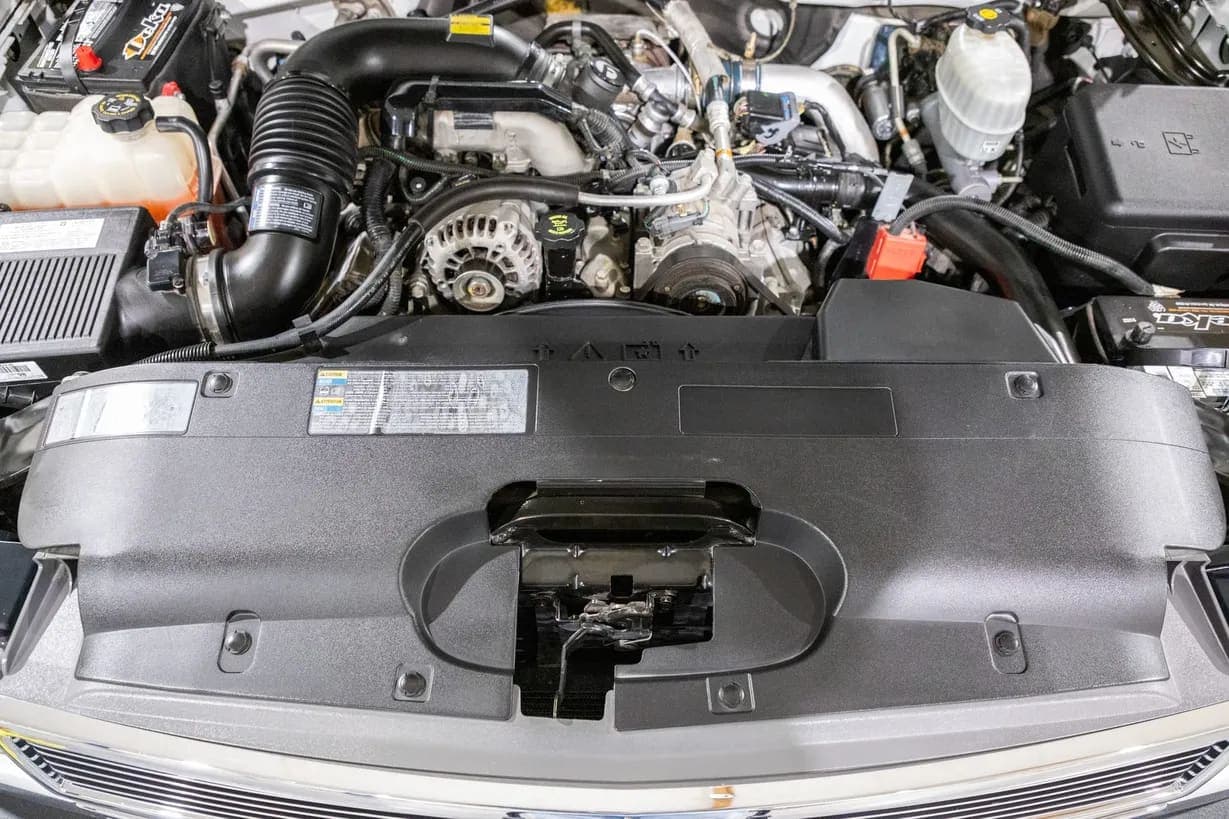 2005 Chevrolet Silverado 2500HD LS, view