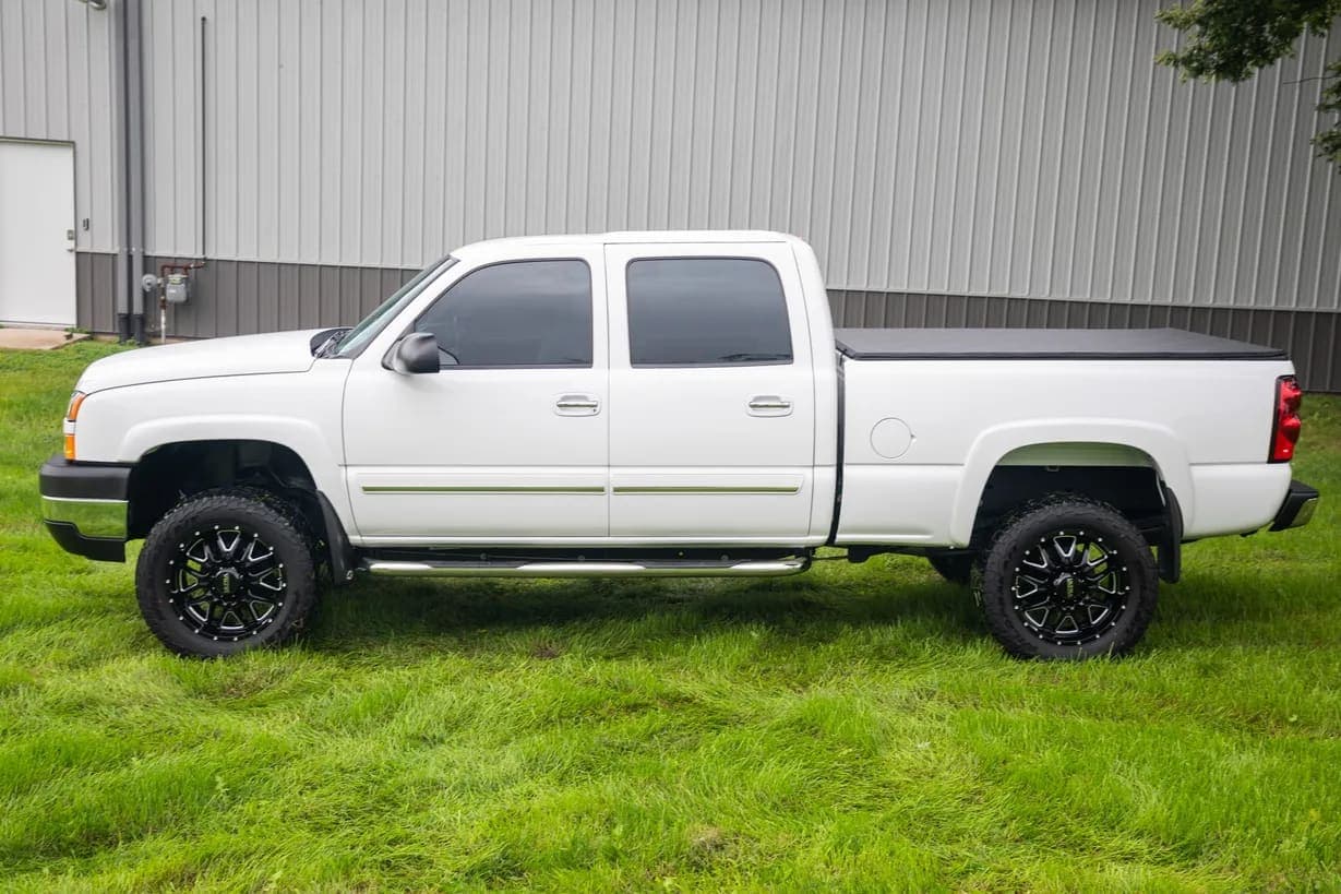 2005 Chevrolet Silverado 2500HD LS, view