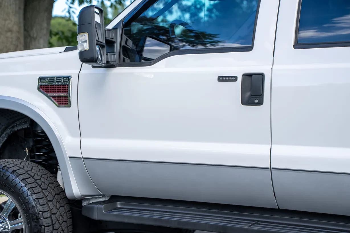 2008 Ford F-350 Lariat, view