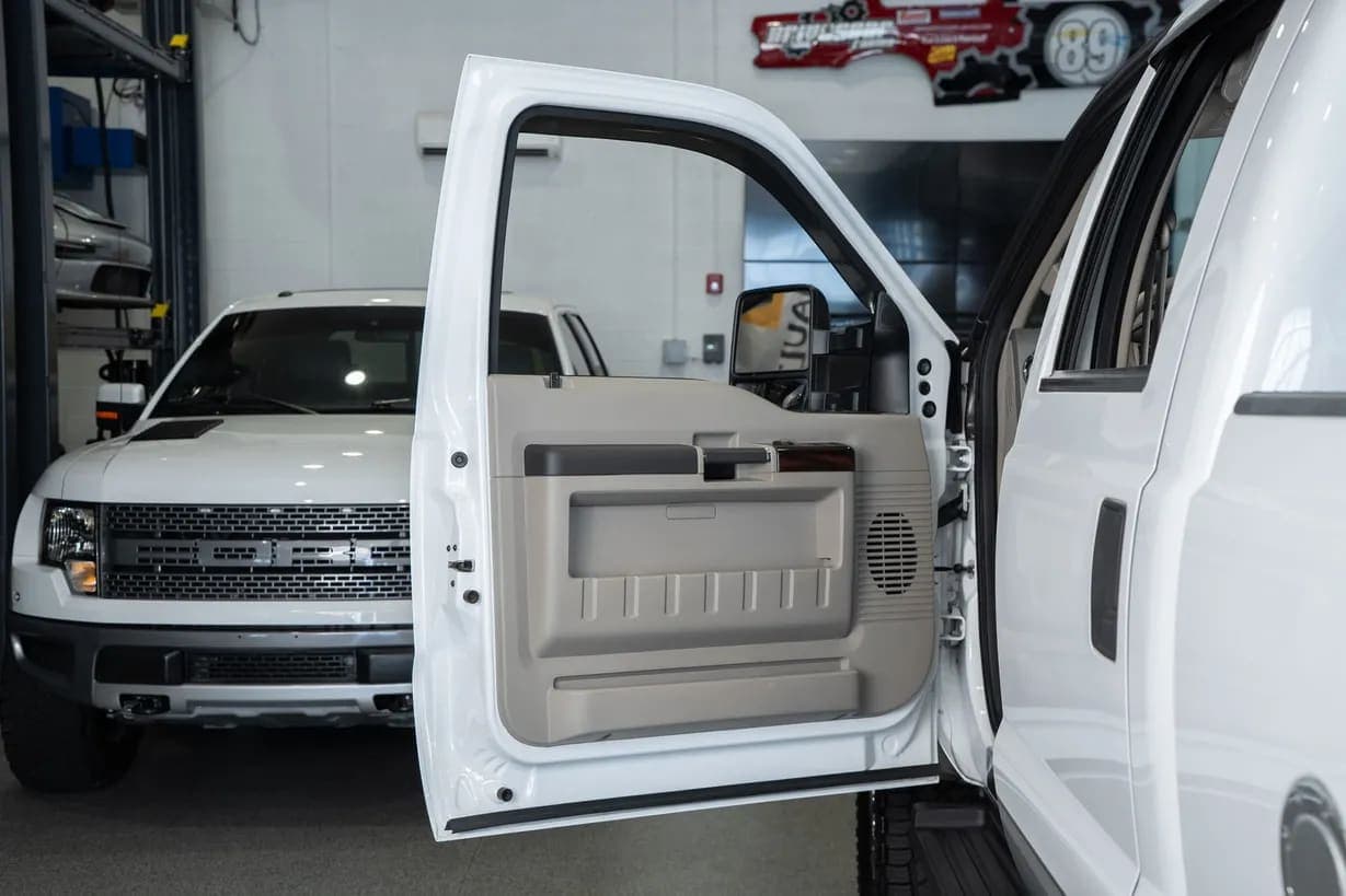 2008 Ford F-350 Lariat, view