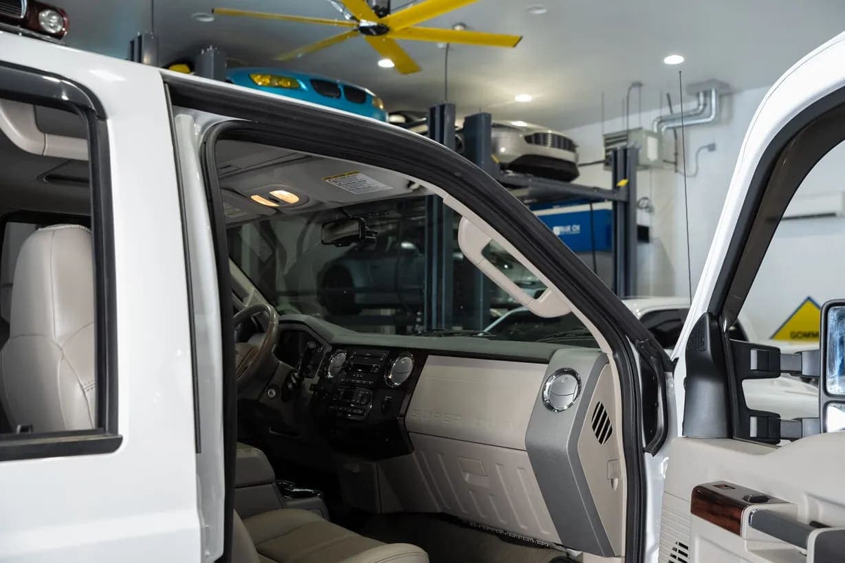 2008 Ford F-350 Lariat, view