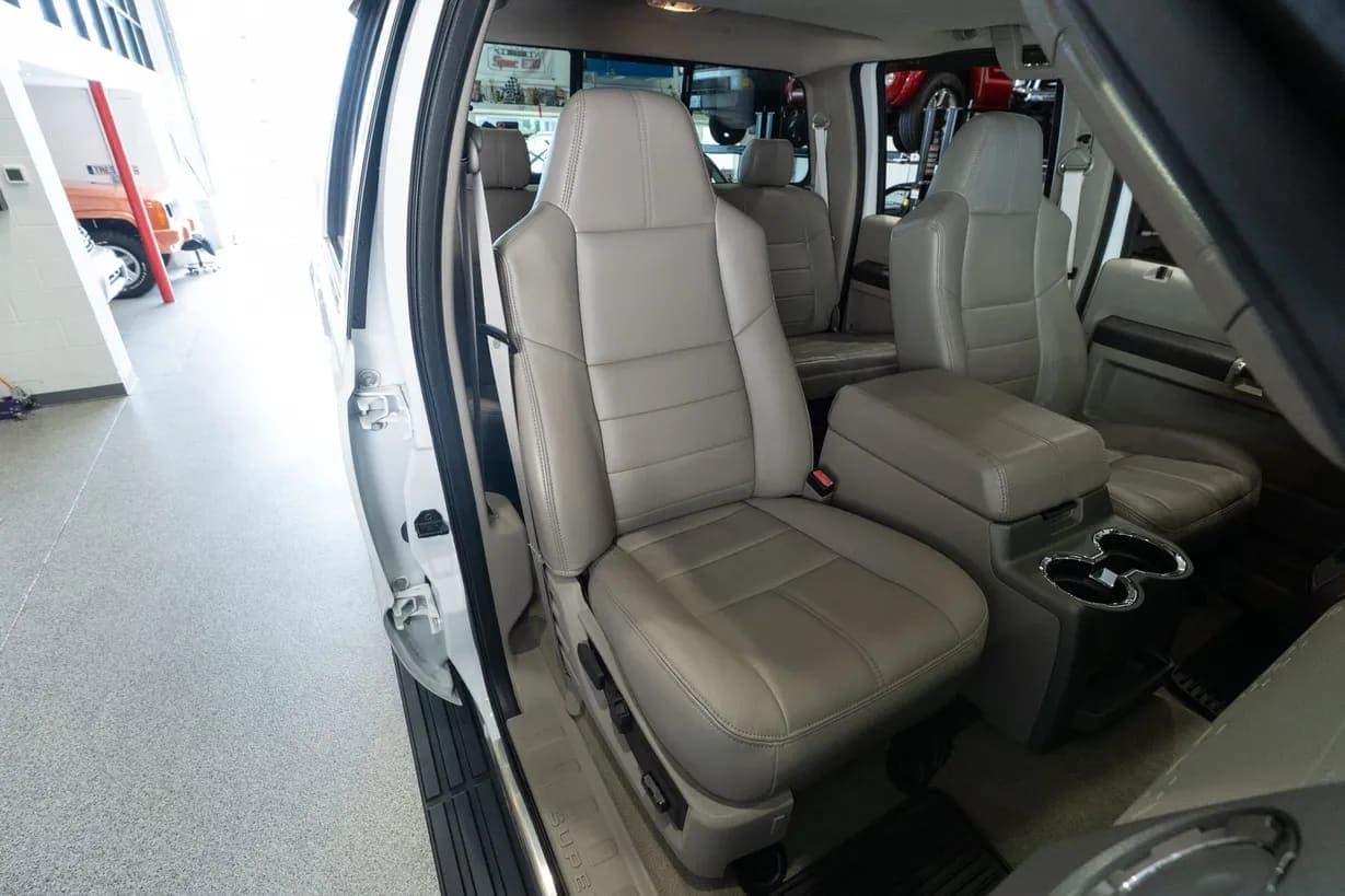 2008 Ford F-350 Lariat, view