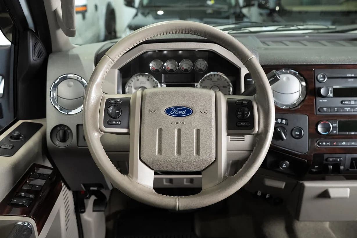 2008 Ford F-350 Lariat, view
