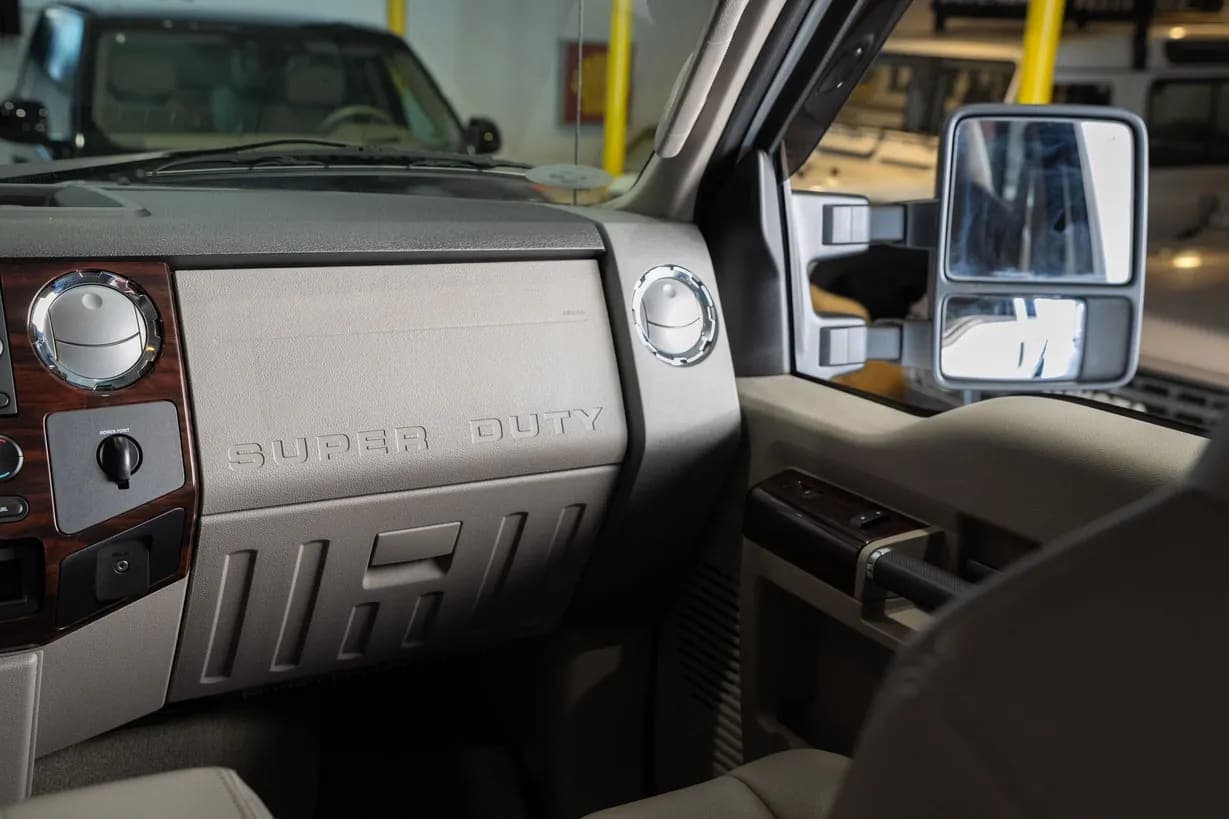 2008 Ford F-350 Lariat, view