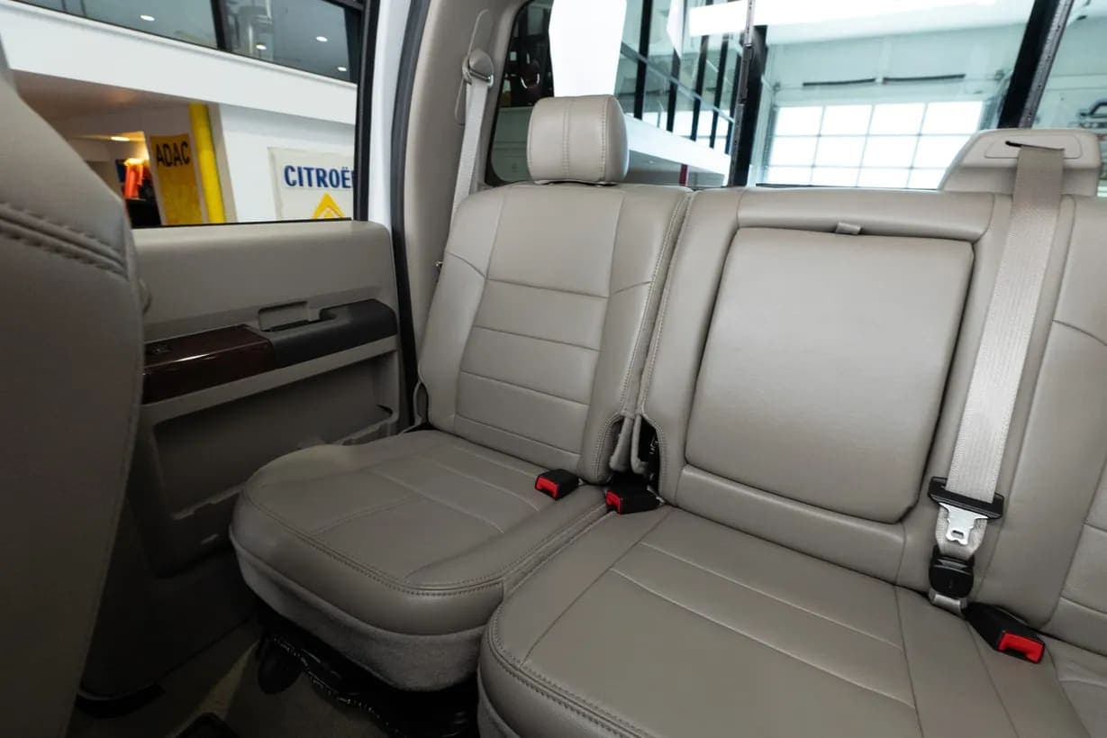 2008 Ford F-350 Lariat, view