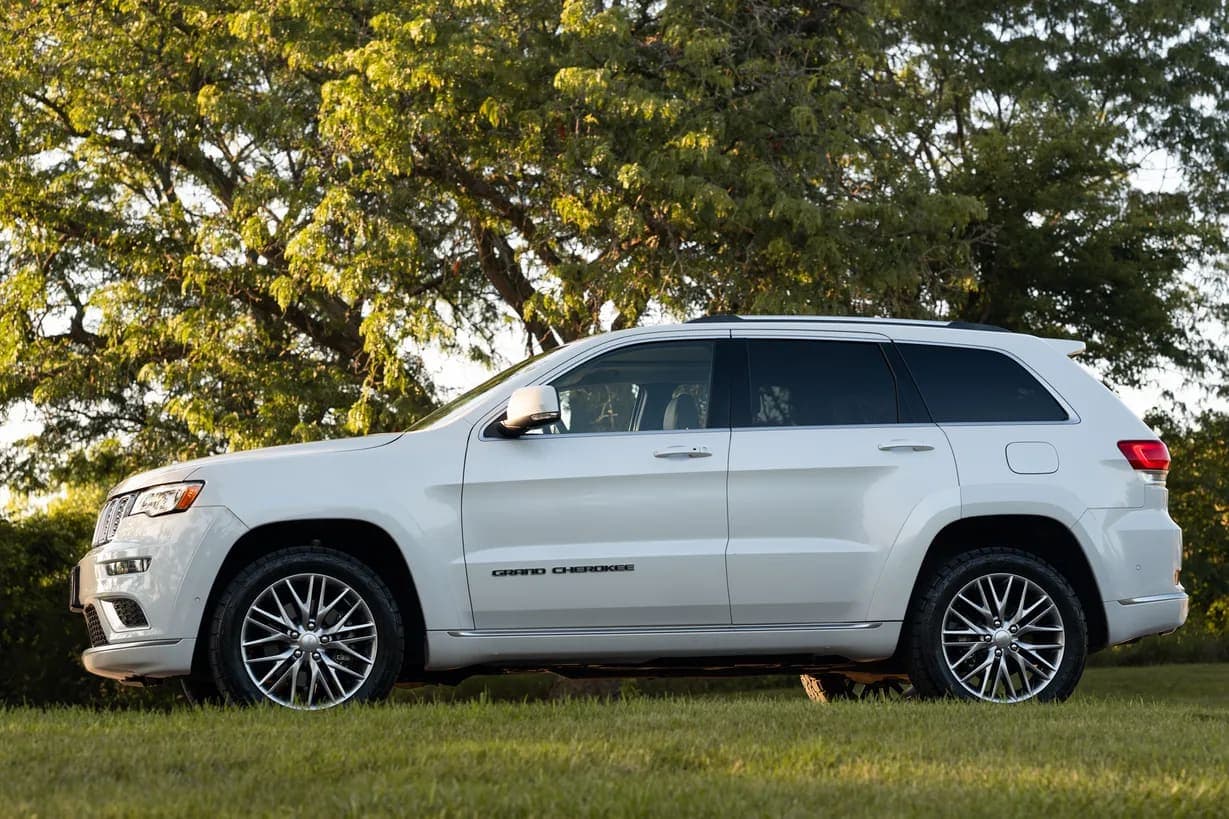 2018 Jeep Grand Cherokee Summit Eco, view