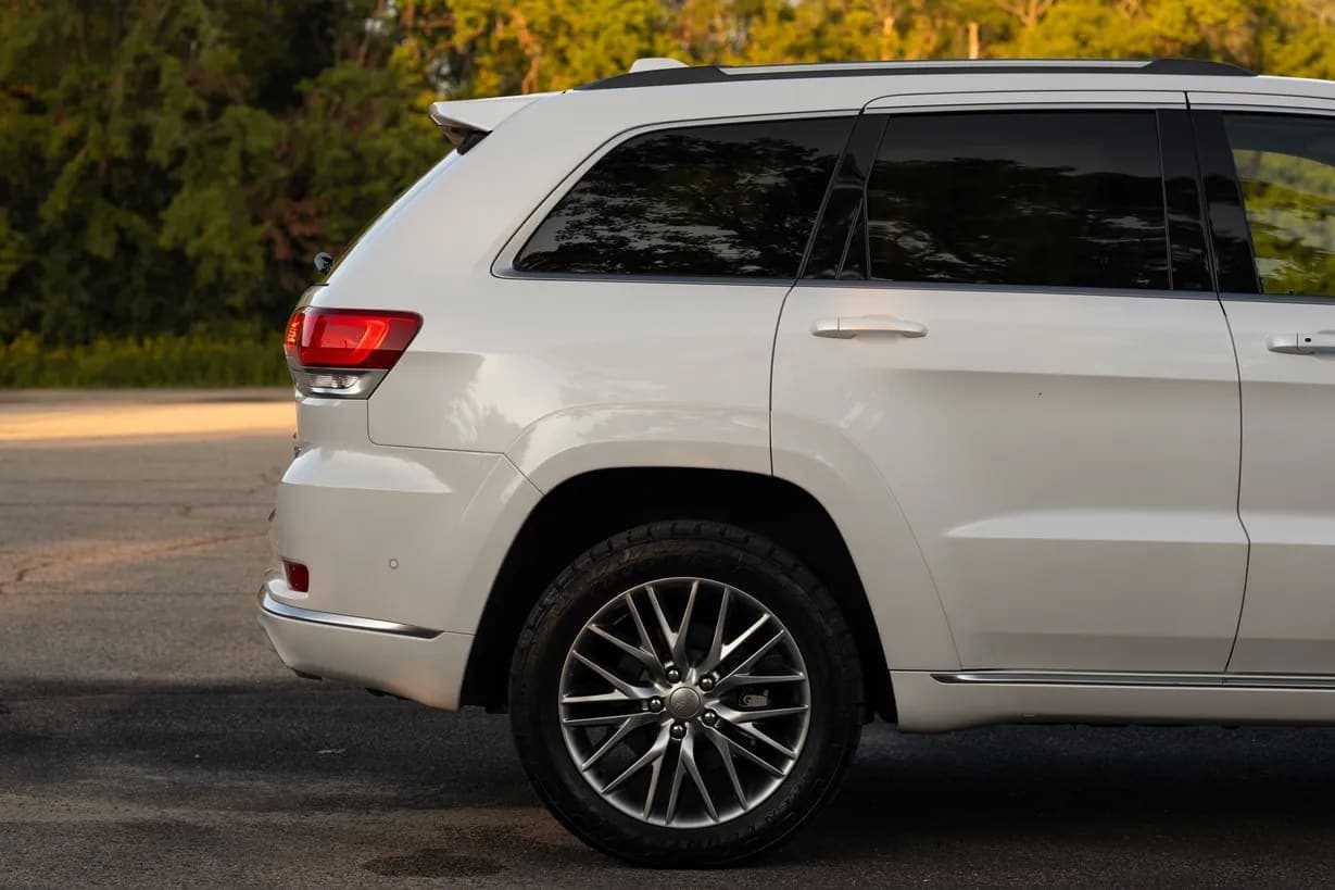 2018 Jeep Grand Cherokee Summit Eco, view