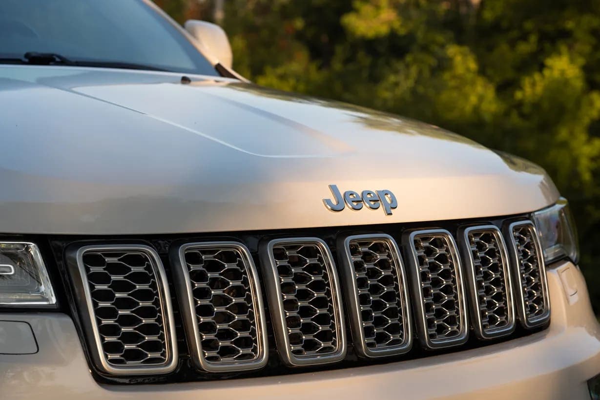 2018 Jeep Grand Cherokee Summit Eco, view