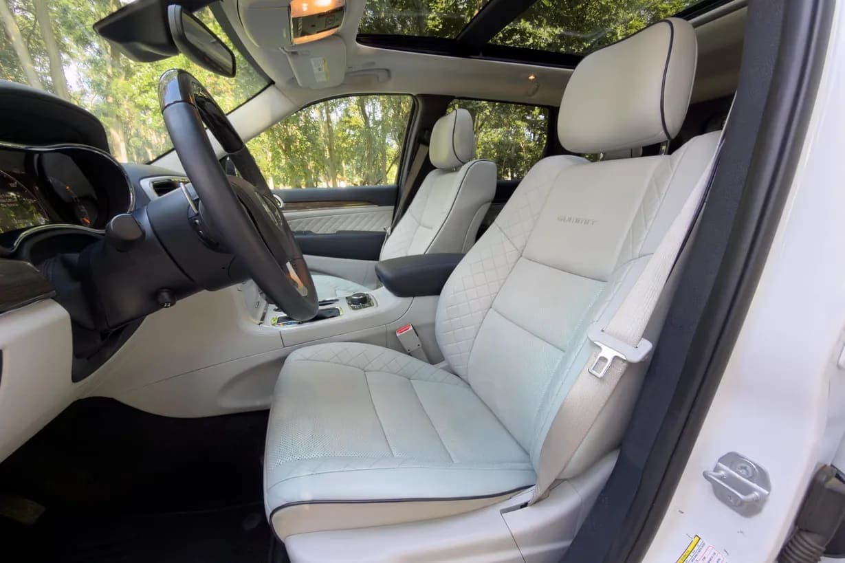 2018 Jeep Grand Cherokee Summit Eco, view
