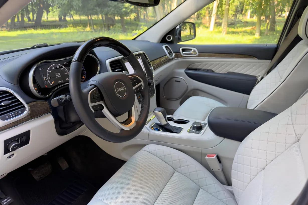2018 Jeep Grand Cherokee Summit Eco, view