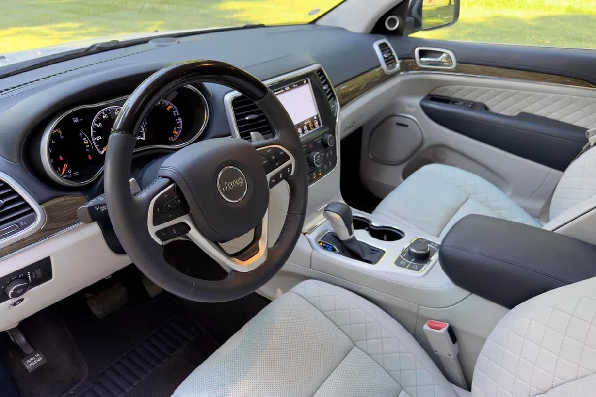 2018 Jeep Grand Cherokee Summit Eco, view