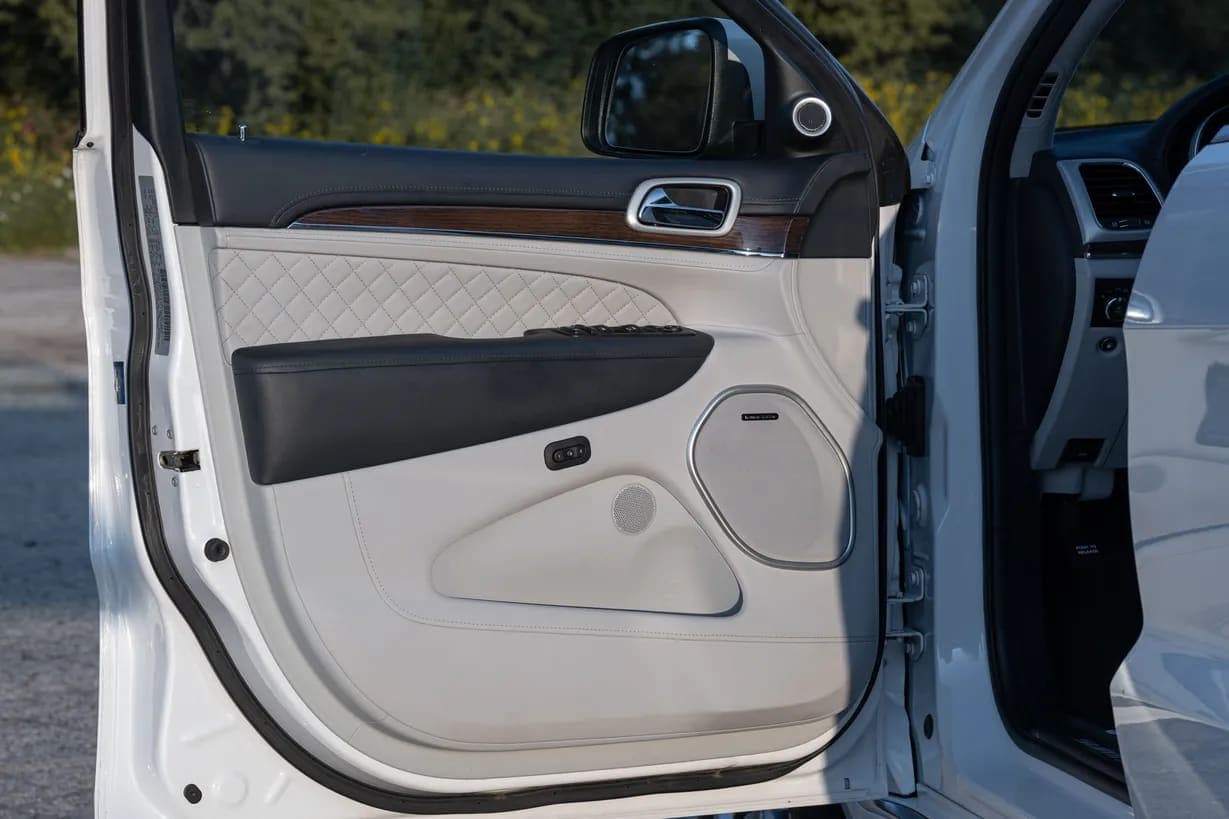 2018 Jeep Grand Cherokee Summit Eco, view
