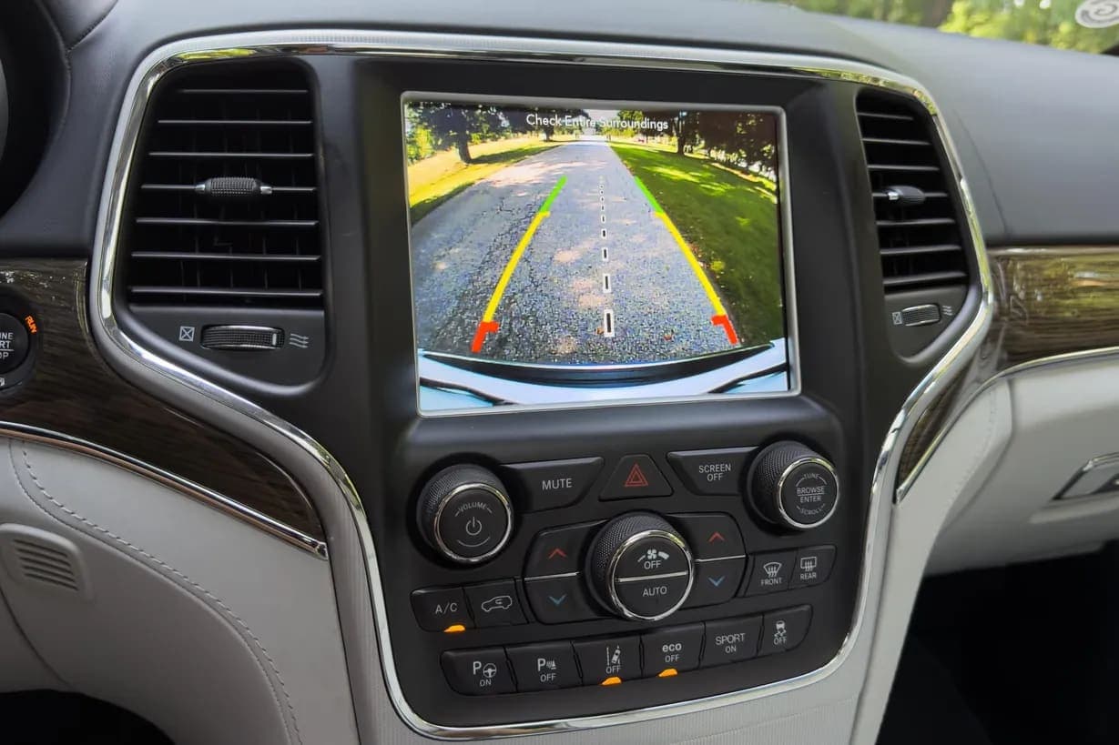 2018 Jeep Grand Cherokee Summit Eco, view