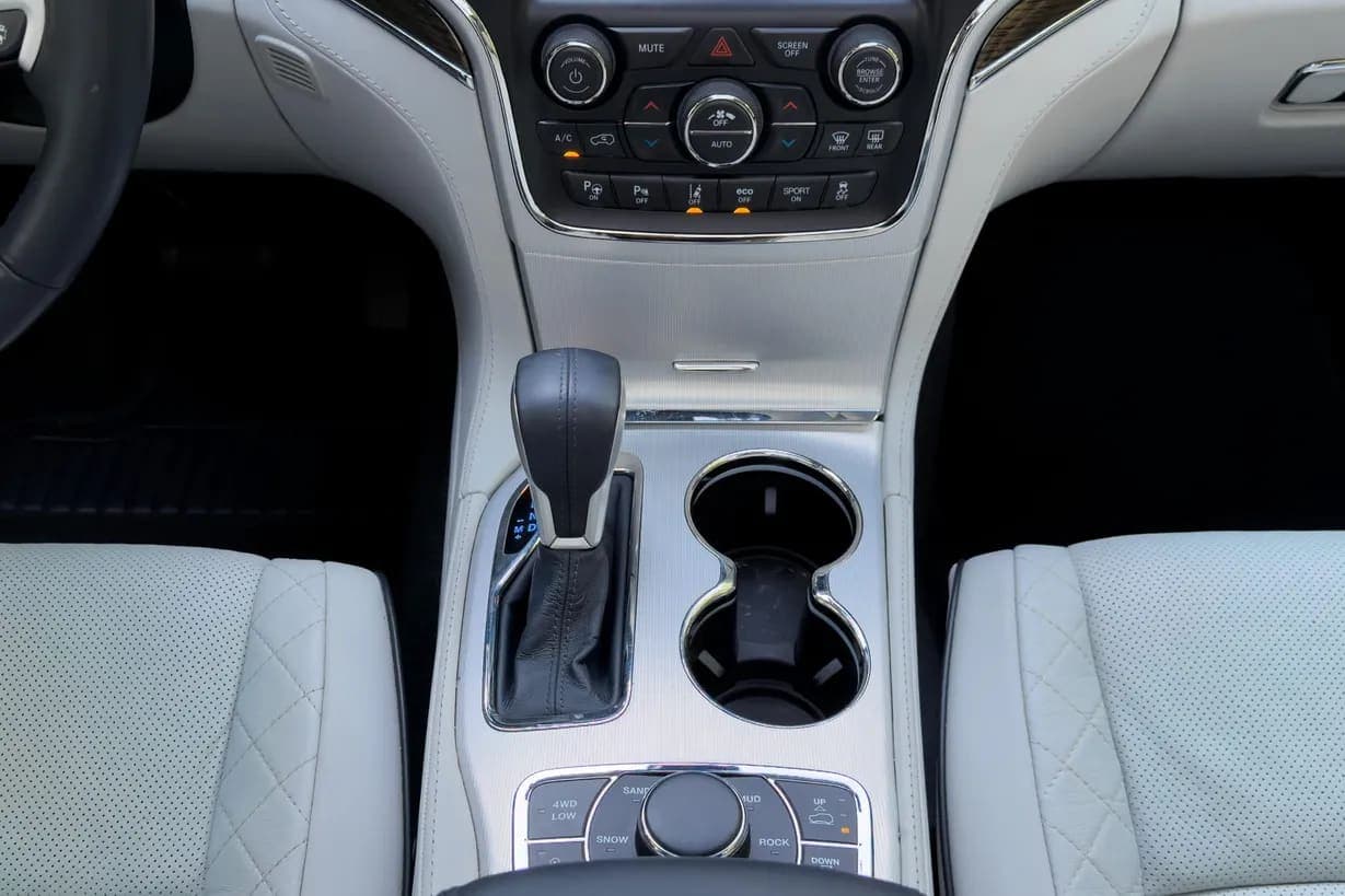 2018 Jeep Grand Cherokee Summit Eco, view