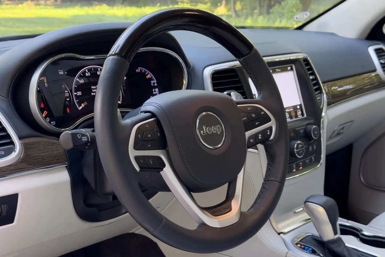2018 Jeep Grand Cherokee Summit Eco, view