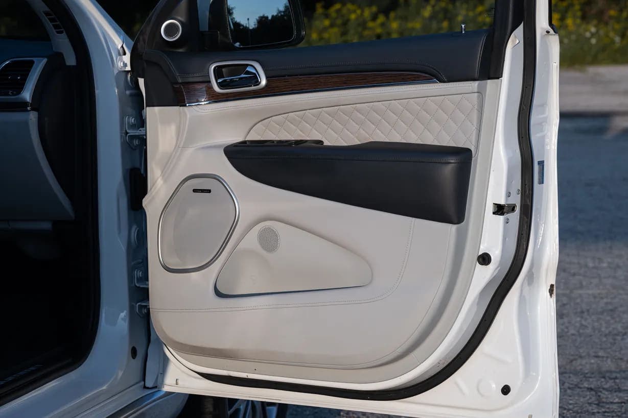 2018 Jeep Grand Cherokee Summit Eco, view