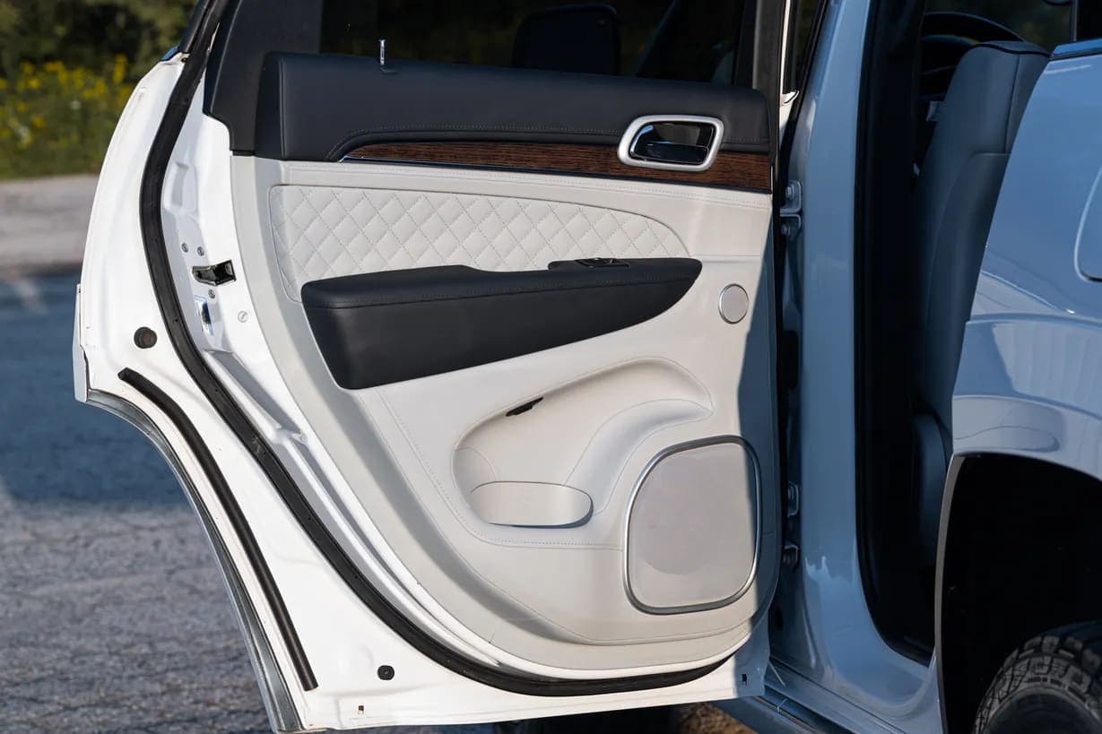 2018 Jeep Grand Cherokee Summit Eco, view