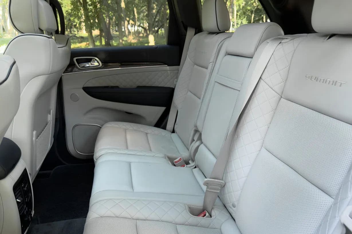 2018 Jeep Grand Cherokee Summit Eco, view