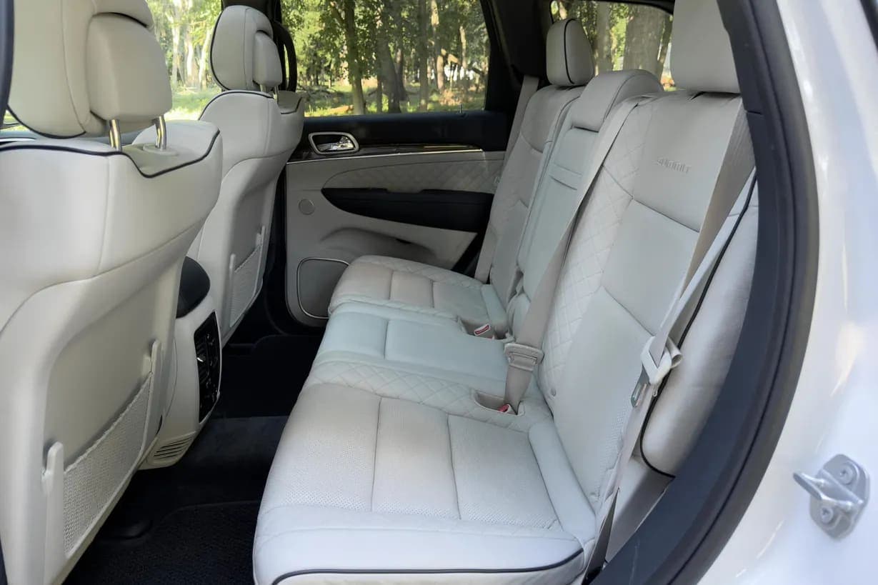 2018 Jeep Grand Cherokee Summit Eco, view