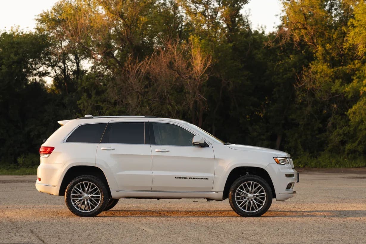 2018 Jeep Grand Cherokee Summit Eco, view