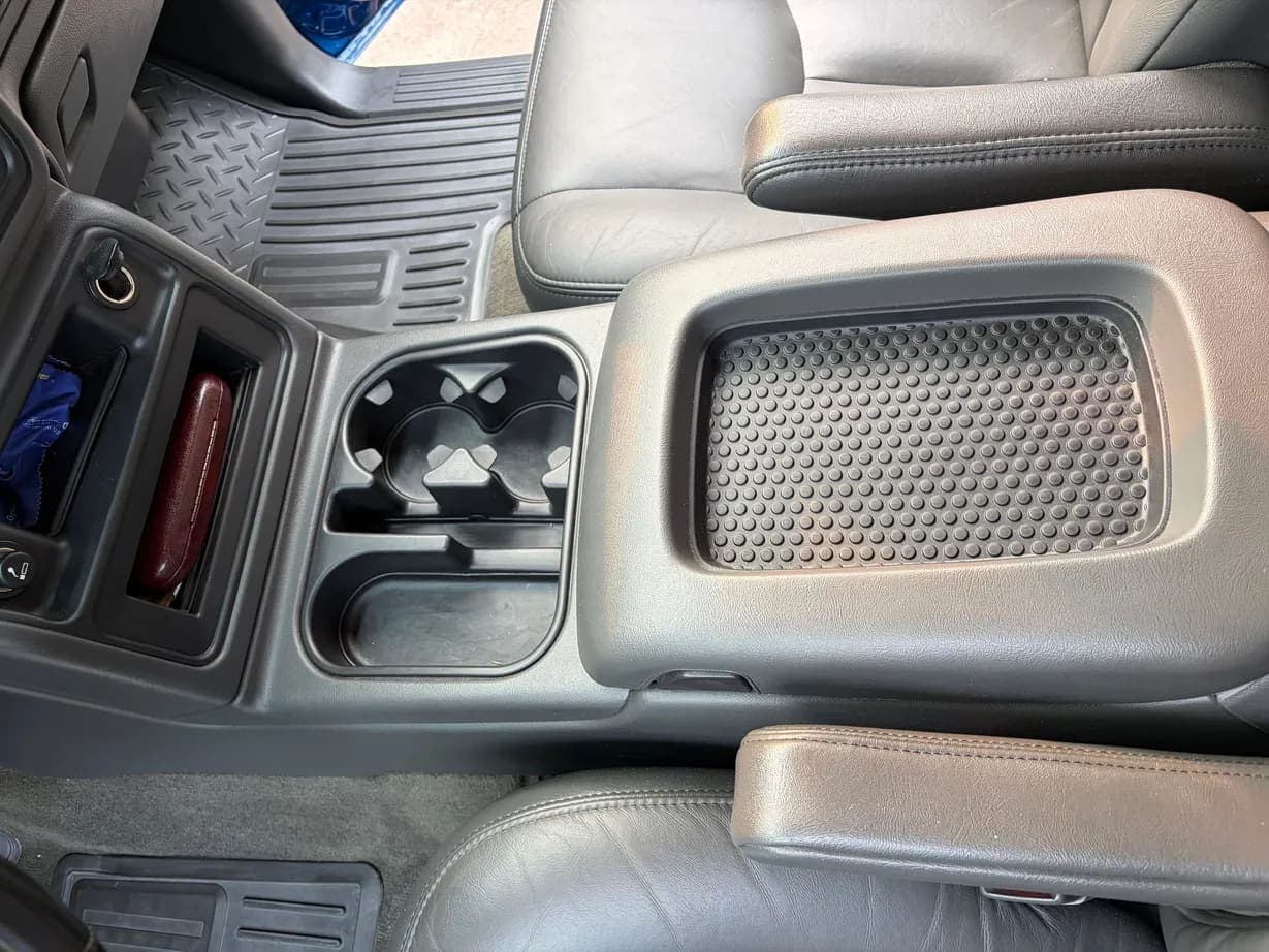 2004 GMC Sierra 2500HD SLT, view