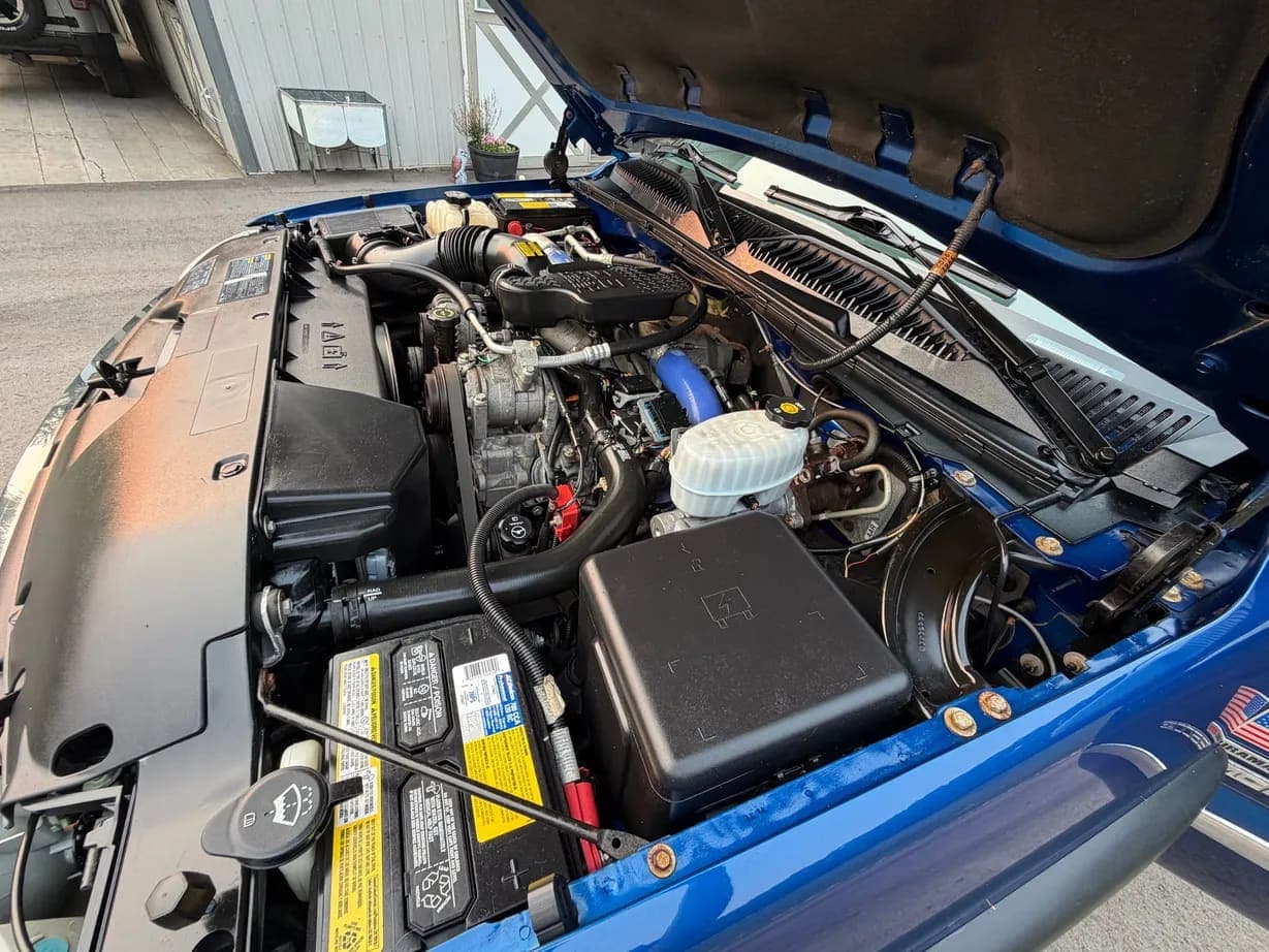 2004 GMC Sierra 2500HD SLT, view