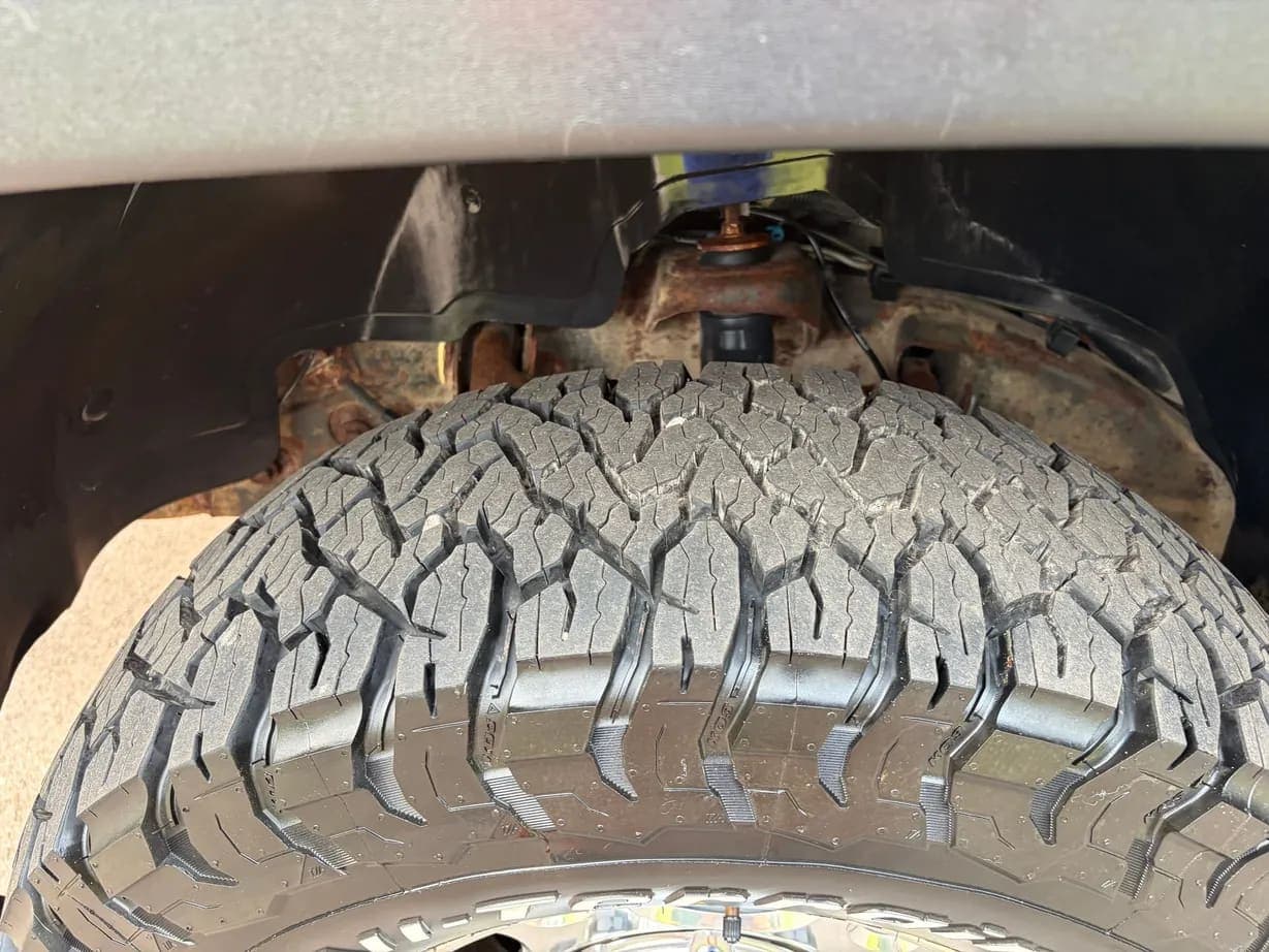 2004 GMC Sierra 2500HD SLT, view