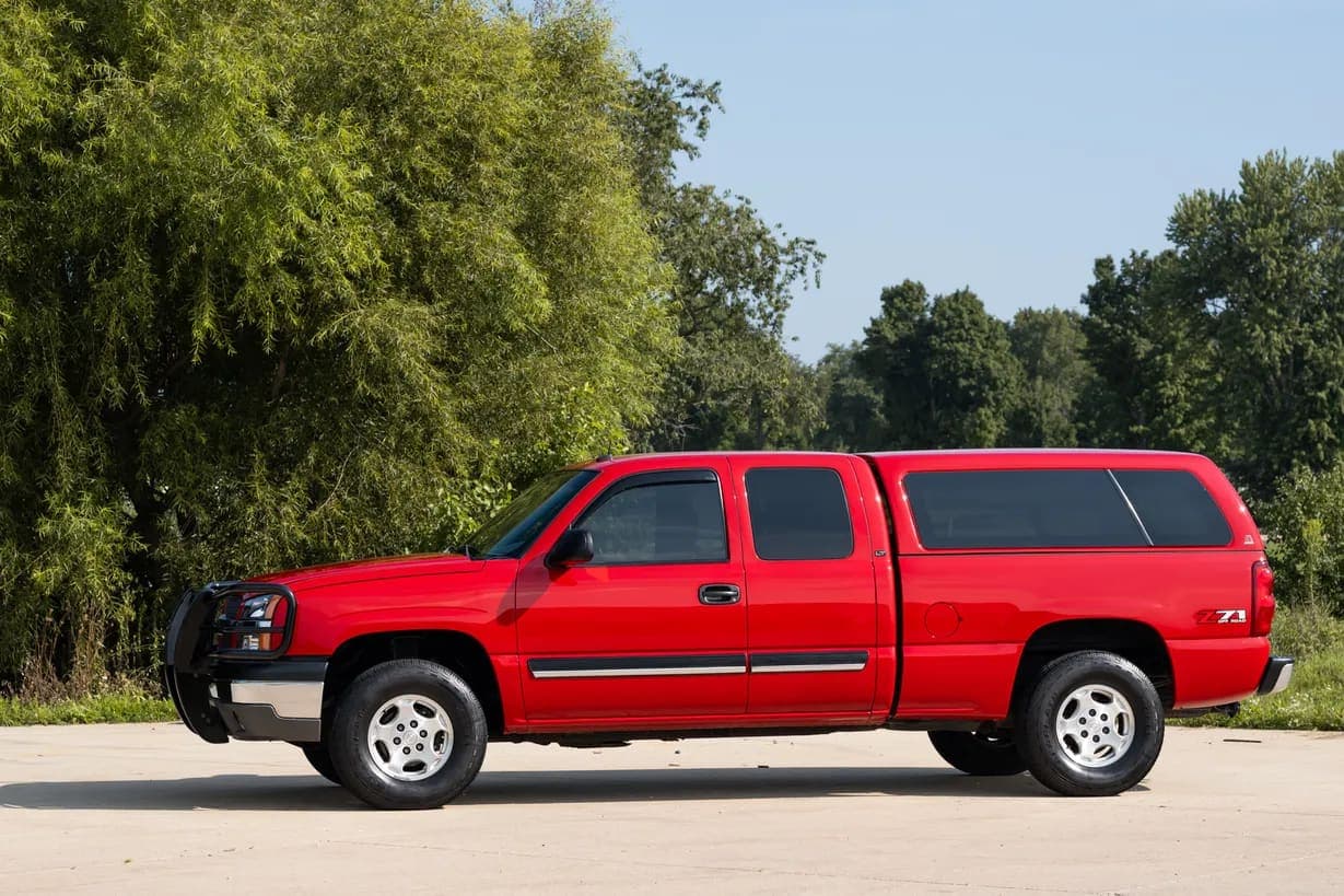 2003 Chevrolet Silverado 1500 LT, view