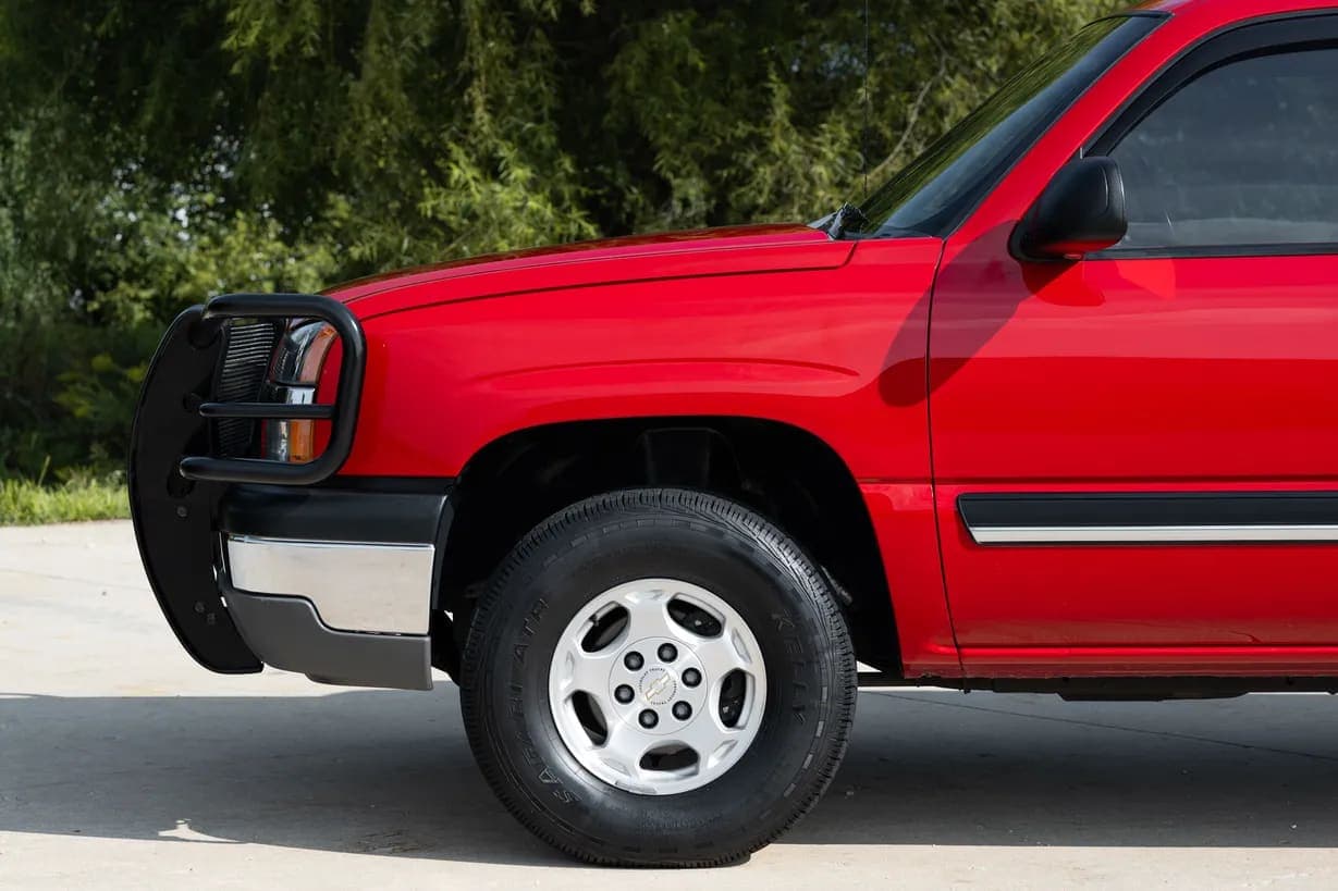 2003 Chevrolet Silverado 1500 LT, view