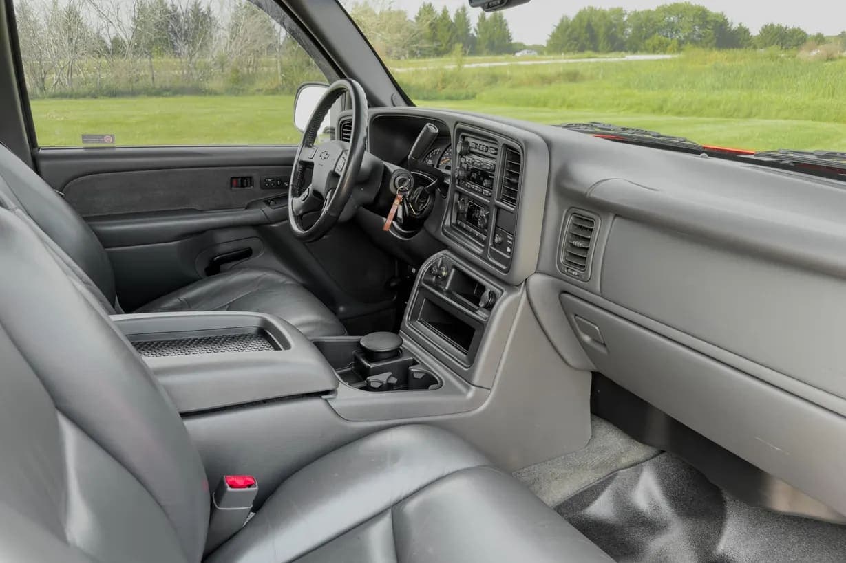 2003 Chevrolet Silverado 1500 LT, view