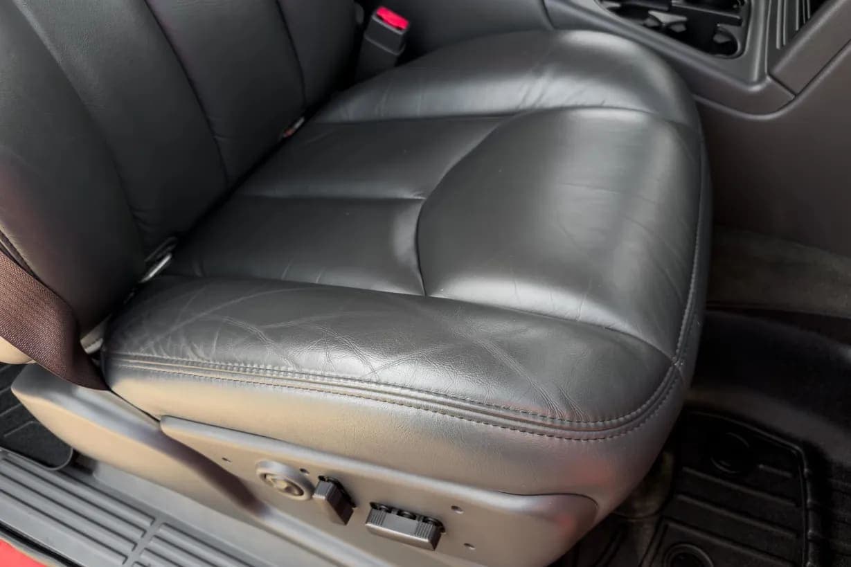2003 Chevrolet Silverado 1500 LT, view