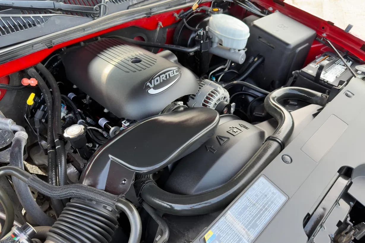 2003 Chevrolet Silverado 1500 LT, view