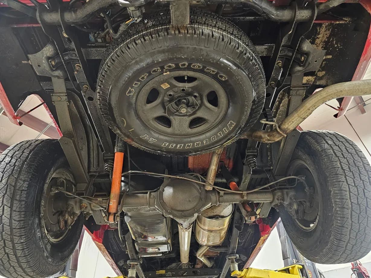 2003 Chevrolet Silverado 1500 LT, view