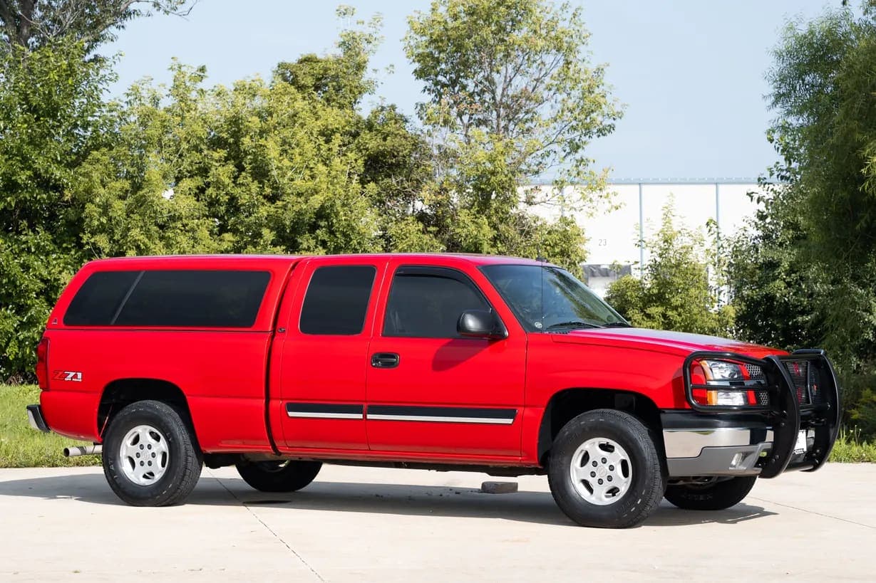 2003 Chevrolet Silverado 1500 LT, view
